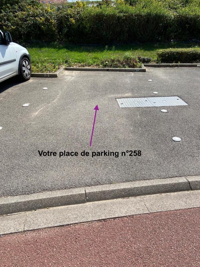 La En Vue, Destination Naturelle Pour 2, Avec Wifi Et Parking Apartment